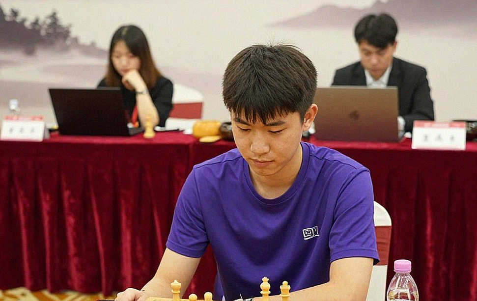 Fourteen Data Points, Zero Larsen: ChessBase Magazine #225 and the Chess-Content Market Fourteen Data Points, Zero Larsen: ChessBase Magazine #225 and the Chess-Content Market