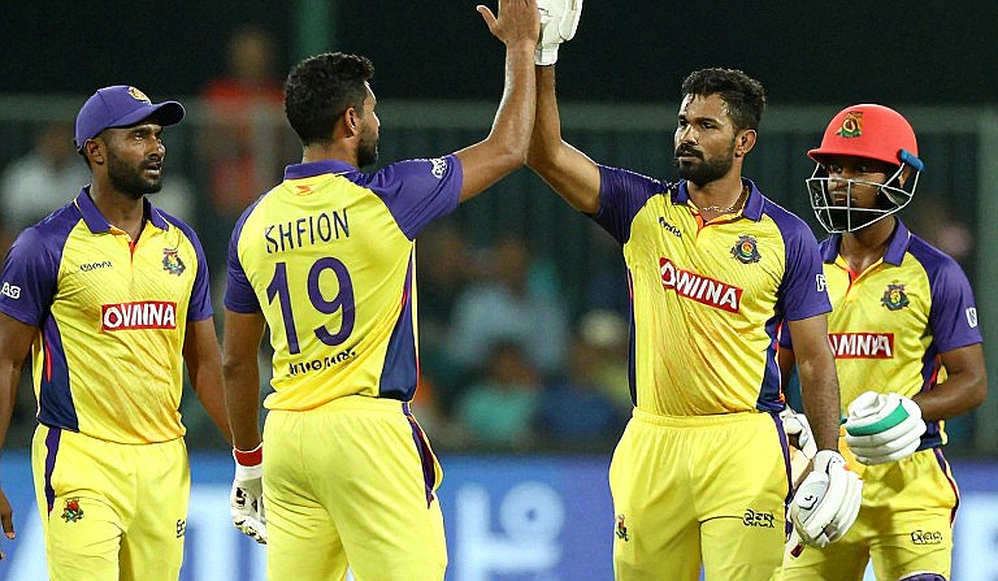 ডট বলের নীরব অর্থনীতি: বাংলাদেশের মিডল ওভার কি আসলেই হারাচ্ছে? ডট বলের নীরব অর্থনীতি: বাংলাদেশের মিডল ওভার কি আসলেই হারাচ্ছে?