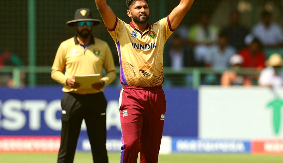 An Empty Chair and a One-Page Letter: Dhananjaya de Silva's Test Captaincy Exit and an Unfinished Succession