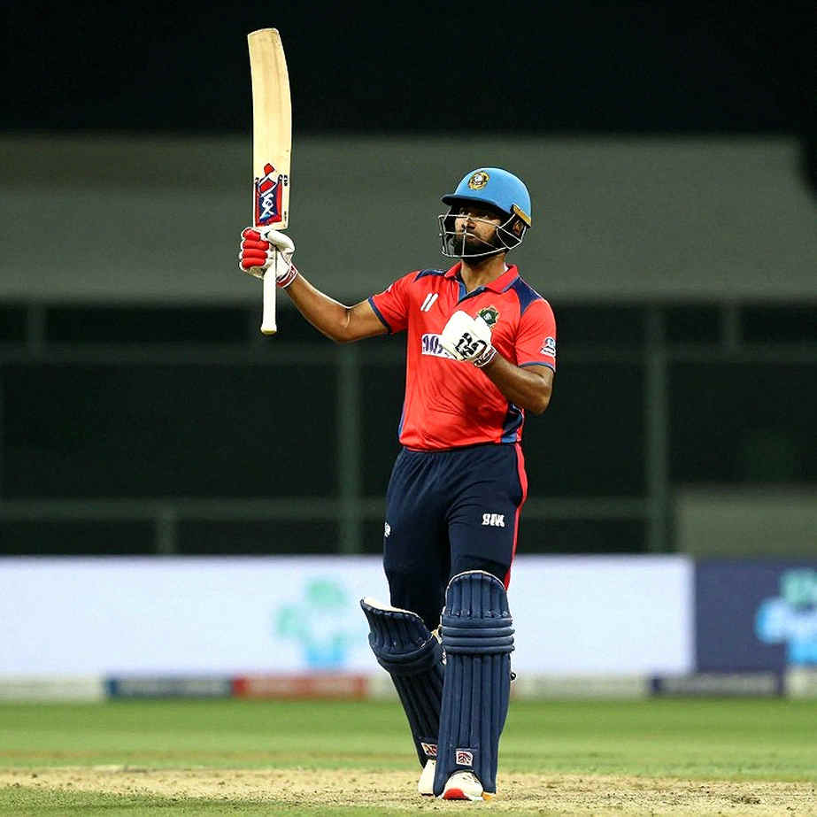 102* off 43, 32 balls in hand: an account and a mis-account of a T20 night from Lucknow to a Dhaka screen 102* off 43, 32 balls in hand: an account and a mis-account of a T20 night from Lucknow to a Dhaka screen